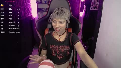 lunarichy online show from February 27, 8:34 pm