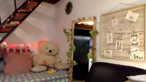 Snapshot of lunasky83 chatting on March 2, 12:01 pm luna online show from March 2, 12:01 pm