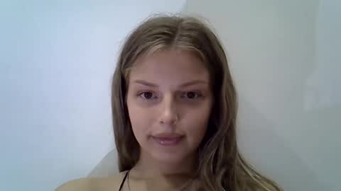 Luna  online show from September 23, 6:14 pm