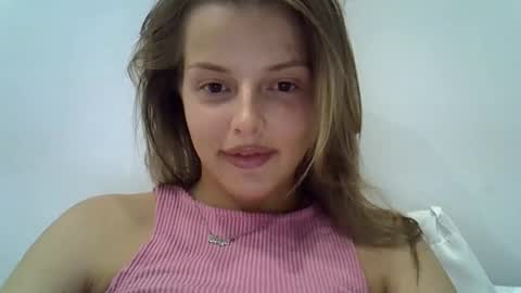 Luna  online show from October 11, 8:01 pm