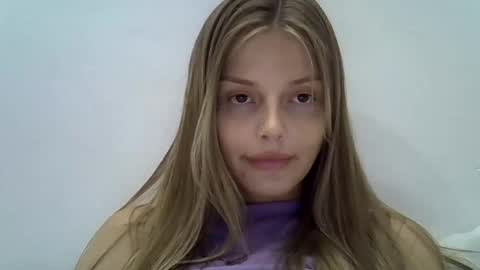 Luna  online show from October 10, 7:52 pm