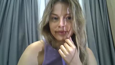 Luna  online show from September 11, 7:26 pm