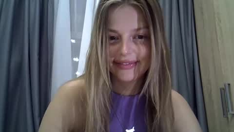 Luna  online show from September 16, 7:50 pm