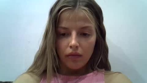 Luna  online show from October 8, 6:03 pm