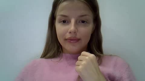 Luna  online show from October 9, 7:08 pm