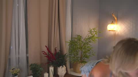 Evi online show from May 24, 8:43 am