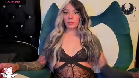 lunelle online show from September 25, 2:51 am
