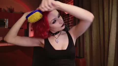 lunelucy online show from September 19, 7:39 pm