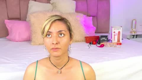 lunitadiva online show from November 13, 2:09 pm