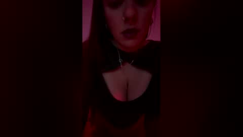 lunna92 online show from March 24, 11:33 pm