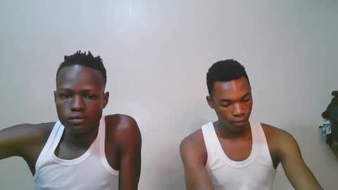 luoislove online show from March 2, 6:25 am