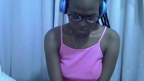 sweet girl online show from November 4, 10:11 pm