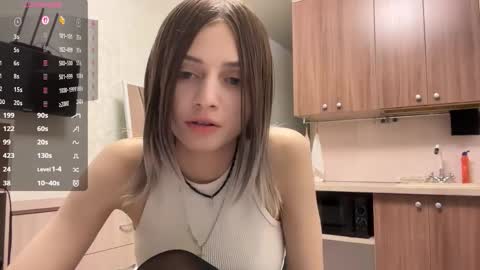 May online show from November 11, 5:15 pm