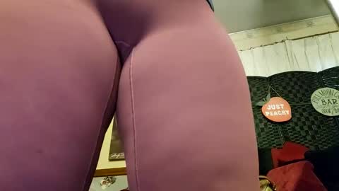 Snapshot of lusciouslibra82 chatting on February 27, 1:52 am .Clarissa. Follow me on Instagram miss buns online show from February 27, 1:52 am