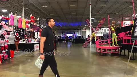 SHOWS ALL MONDAY WEDNESDAYFRIDAYSATURDAY  IN THE MORNING online show from December 7, 7:49 pm