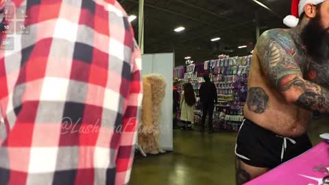 SHOWS ALL MONDAY WEDNESDAYFRIDAYSATURDAY  IN THE MORNING online show from December 7, 1:30 am