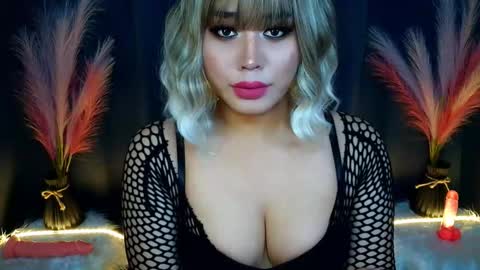 Snapshot of lushmystique chatting on September 22, 3:43 am lust online show from September 22, 3:43 am