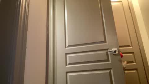 LOLA online show from December 3, 7:49 am