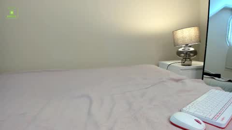 Stephany Richards online show from September 20, 11:24 am