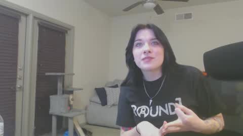 Snapshot of lustfullives chatting on February 7, 4:06 am LustfulLives online show from February 7, 4:06 am