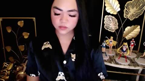 Trina online show from March 28, 9:43 am