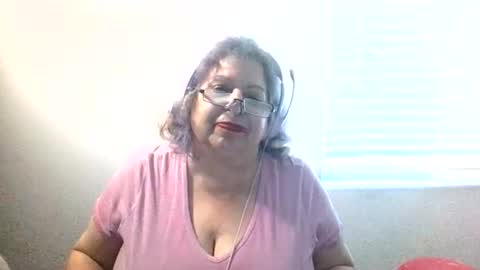 Snapshot of lustybustygal chatting on October 29, 7:25 pm lustyNbusty online show from October 29, 7:25 pm