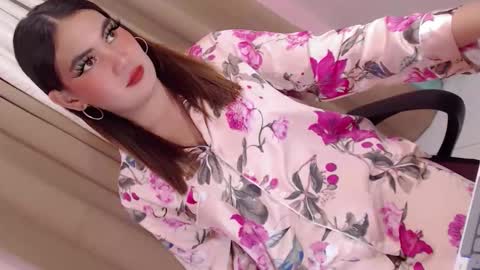 Snapshot of lustyseraphina chatting on September 15, 4:52 pm lustyseraphina online show from September 15, 4:52 pm
