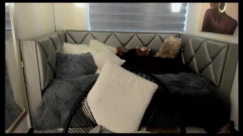 Lu online show from February 26, 4:49 pm