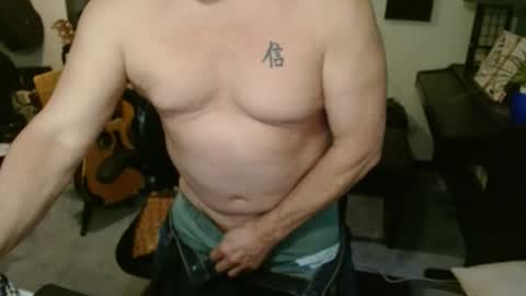 luv2tasteu67 online show from November 4, 12:23 am