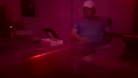Snapshot of luv2toknstrok chatting on September 10, 9:32 am Luv2tokNstrok online show from September 10, 9:32 am