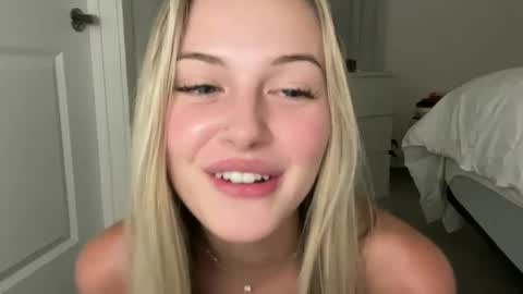 Aimee online show from October 1, 2:54 am