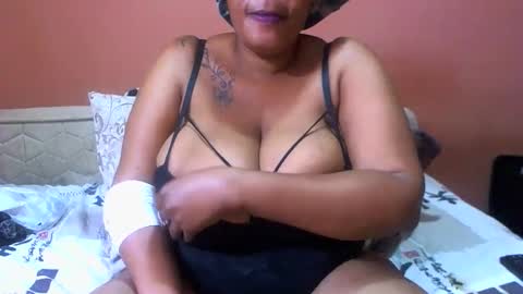 Snapshot of luvcandy85 chatting on January 10, 7:54 pm luvcandy85 online show from January 10, 7:54 pm