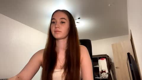 Luna Muna online show from December 18, 9:21 pm