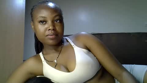 Snapshot of luvly_ebonny chatting on September 12, 2:24 am Tracy online show from September 12, 2:24 am