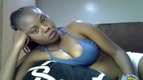 Snapshot of luvly_ebonny chatting on September 15, 4:14 am Tracy online show from September 15, 4:14 am