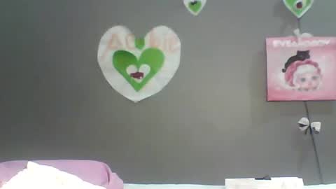 Bee Bee online show from March 2, 12:45 pm