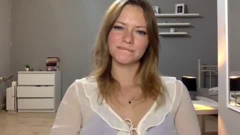 Snapshot of lux_millie chatting on September 11, 8:54 pm Millie online show from September 11, 8:54 pm