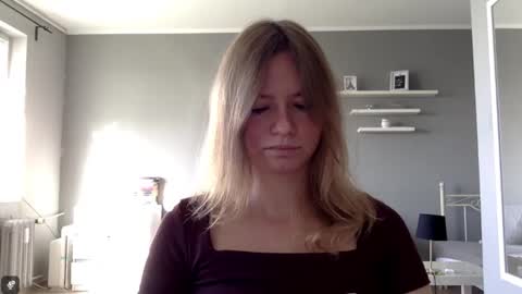 Snapshot of lux_millie chatting on September 16, 7:00 am Millie online show from September 16, 7:00 am