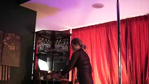 luxennoir online show from July 2, 7:46 am