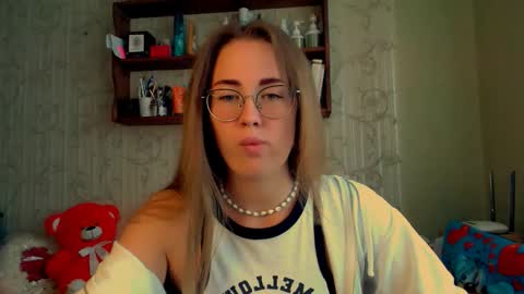 Katie online show from October 1, 9:41 am