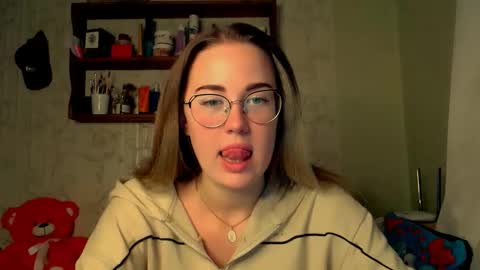 Katie online show from October 12, 3:48 pm