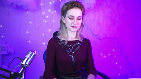 Snapshot of luxrayi chatting on January 5, 6:56 pm Ray online show from January 5, 6:56 pm