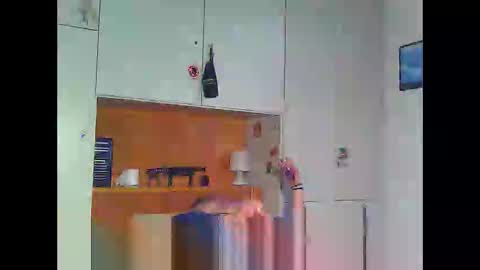 luxx72boy online show from April 3, 5:58 am