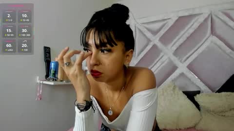 Lux online show from March 6, 1:10 pm