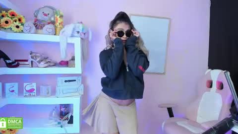 Snapshot of luz_celeste_ chatting on February 10, 8:00 pm Luz online show from February 10, 8:00 pm