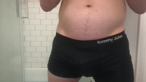 lvguynextdoor440656 online show from October 29, 1:40 am