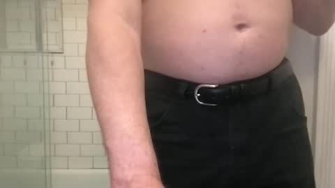 lvguynextdoor440656 online show from May 18, 11:00 pm