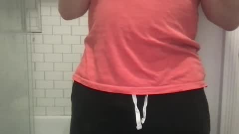 lvguynextdoor440656 online show from February 2, 2:42 am