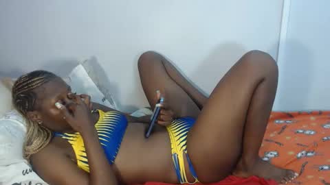 LWANDLE17 online show from January 29, 5:45 pm