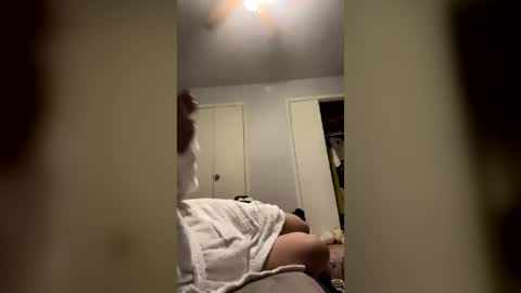 lydiasheer online show from June 18, 2:28 am